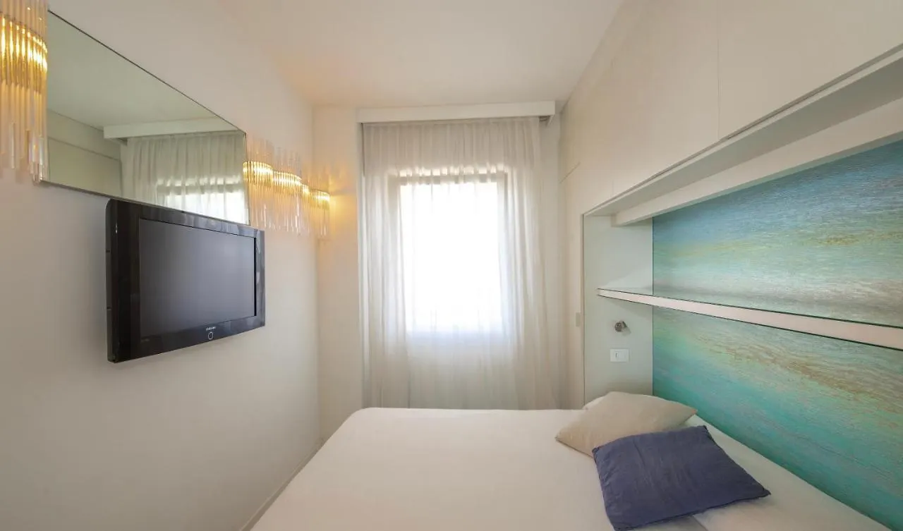 Magnifico Appartamento Dominique Jesolo Lido Carraro Immobiliare - Family Apartments