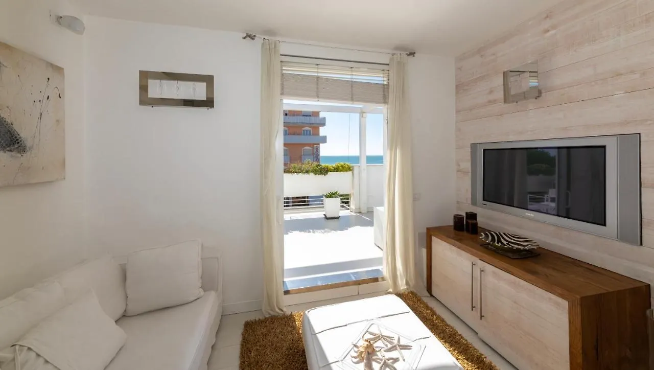 Magnifico Appartamento Dominique Jesolo Lido Carraro Immobiliare - Family Apartments